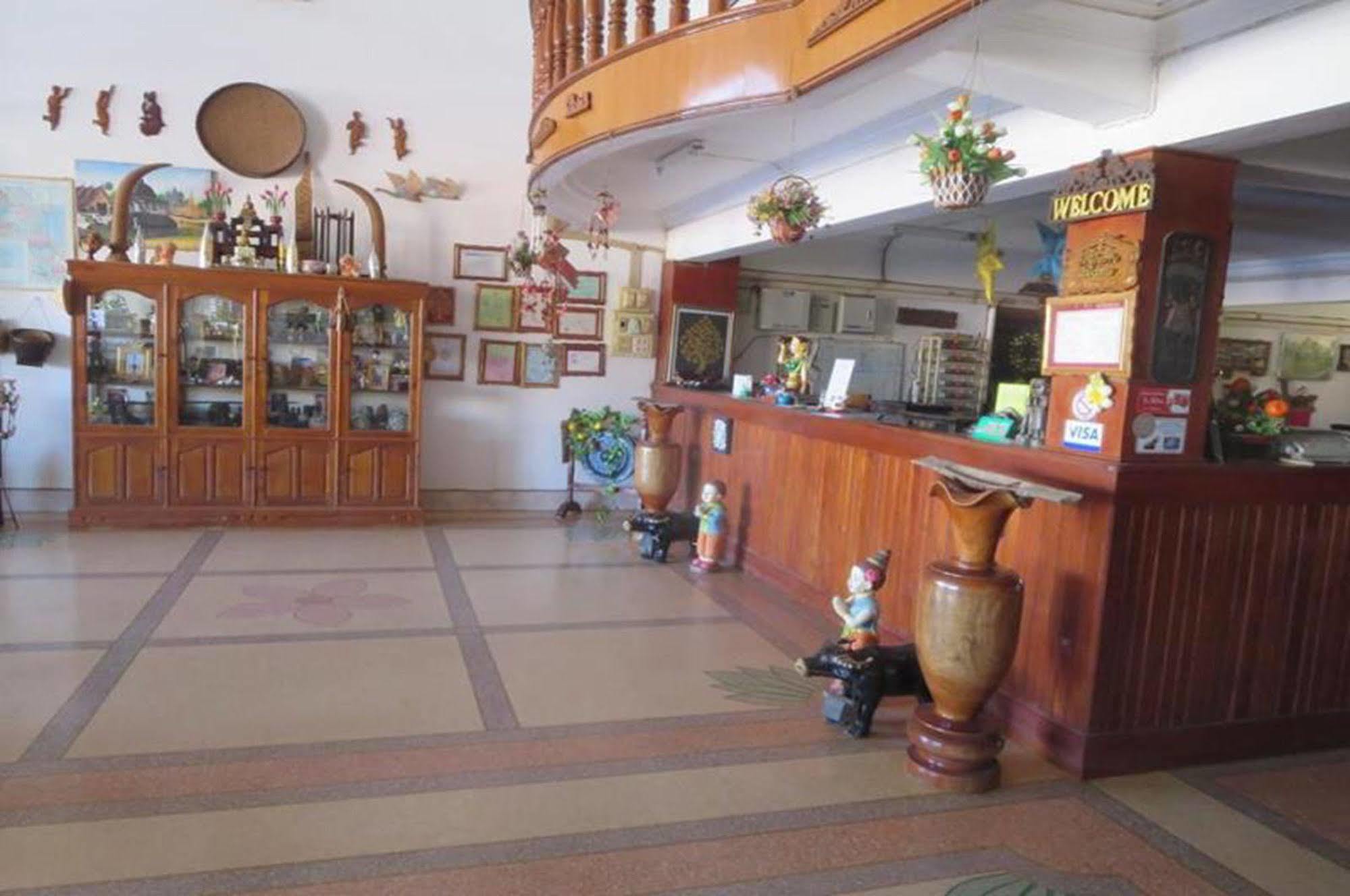 Champa Hotel パークセー エクステリア 写真